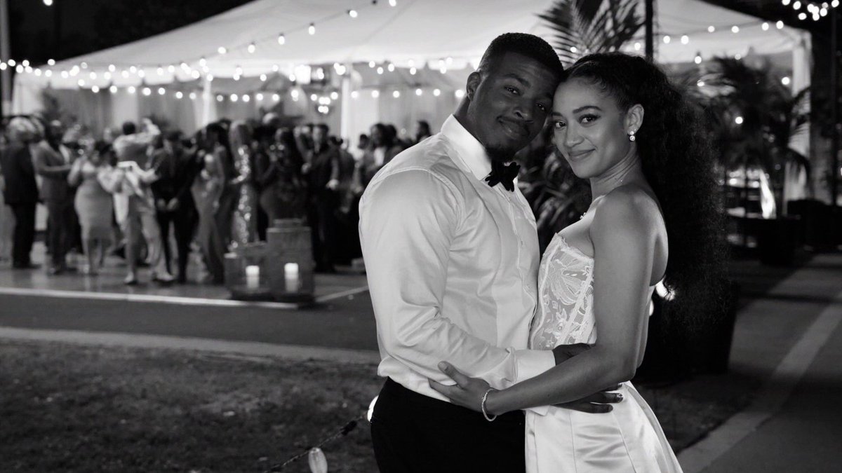 speliviavault's tweet photo. "I love you Spencer James and I always will. You are my All American"
"One last picture of the happy couple"
#allamerican #spelivia #speliviaforever https://t.co/PHtUKl5HBl
