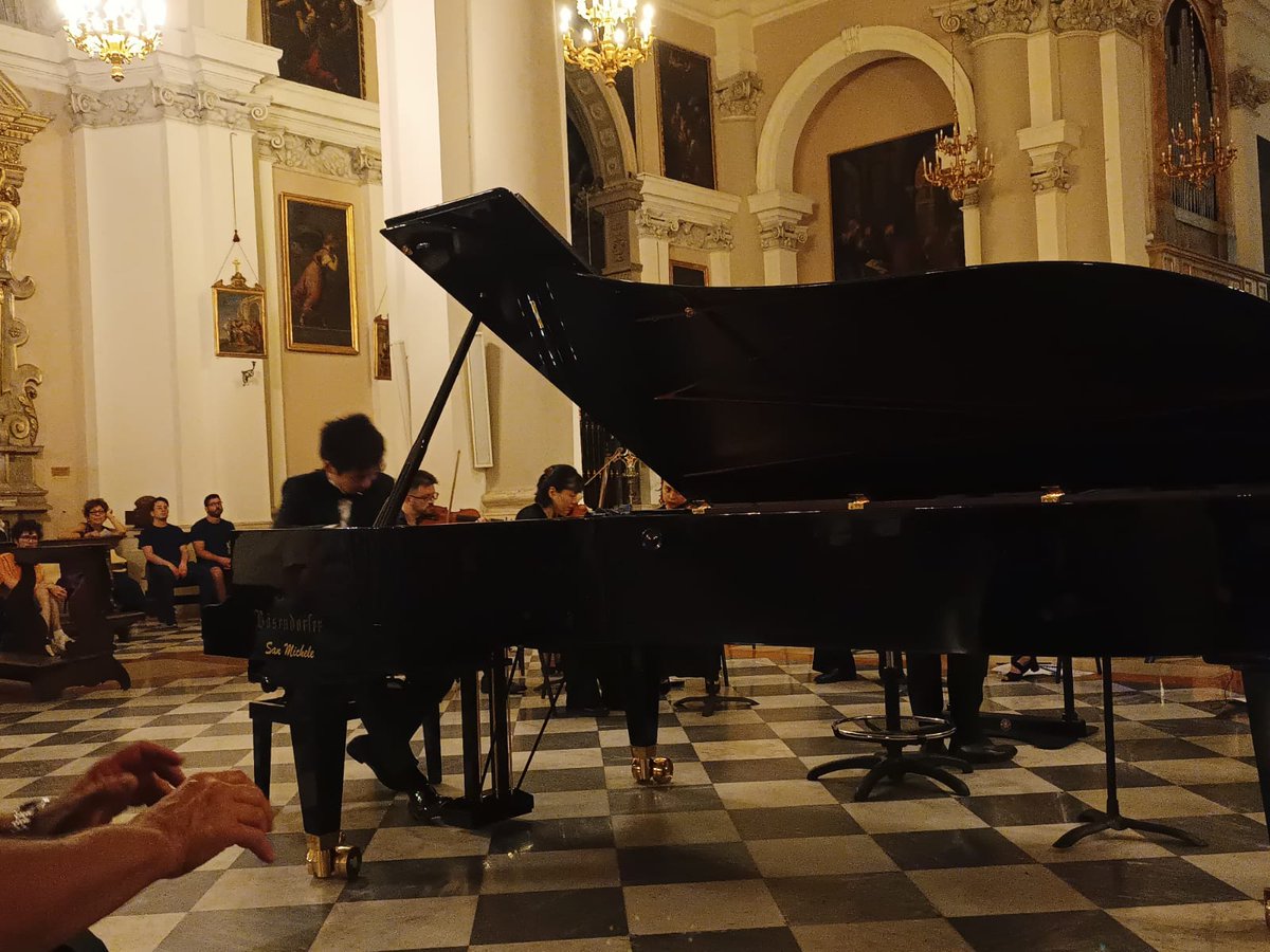 先週、イタリアのブレーシャでチャイコフスキーピアノ協奏曲1番を弾いてきました！
8月30日の大阪シンフォニーホールが待ち遠しい🌟