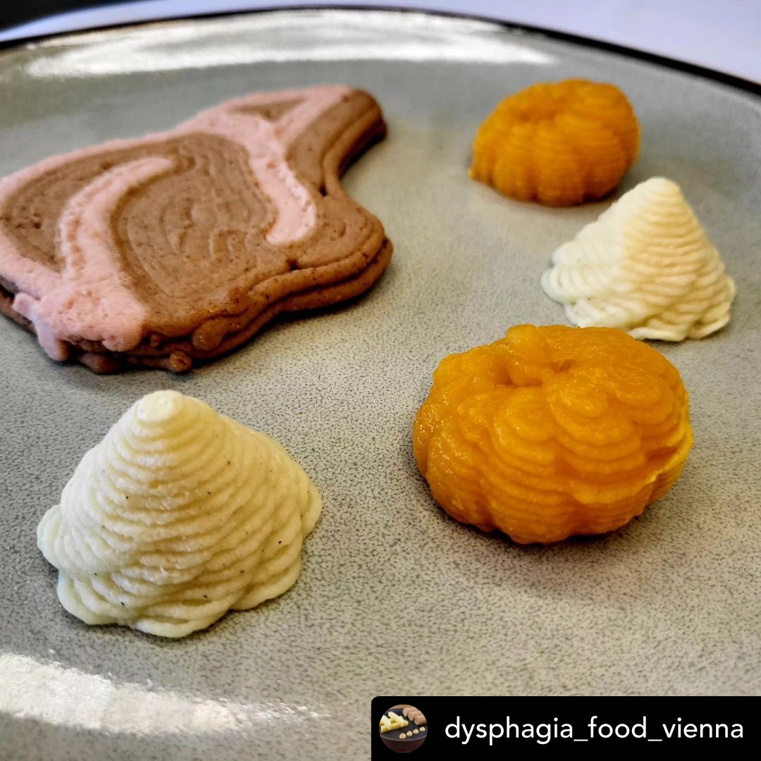 Food designed for people with dysphagia (difficulty with swallowing).

#3Dprinted with #Foodini.

👏 instagram user @ dysphagia_food_vienna !

3D printed Pork Cutlet with Pumpkin and Potatoes.