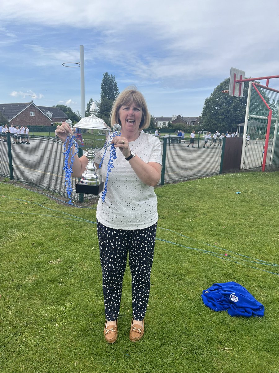 Congratulations to Mrs Barr and the rest of the Natterjacks who have been crowned house point champions! 🏆