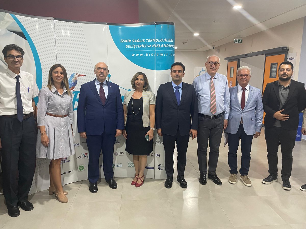 Rektörümüz Prof.Dr. Mahmut Ak Bioİzmir Uluslararası Uygulama ve Araştırma Merkezimizi ziyaret etti. Merkez Müdürü Doç.Dr. Ayşegül Yurt, Müdür Yard.ları Doç.Dr. Gamze Tuna ve Doç.Dr. Ahmet Özkurt Rektörümüzü çalışmalarımız ve projelerimiz hakkında bilgilendirdi.
<a href="/universitemdeu/">Dokuz Eylül Üniversitesi</a>