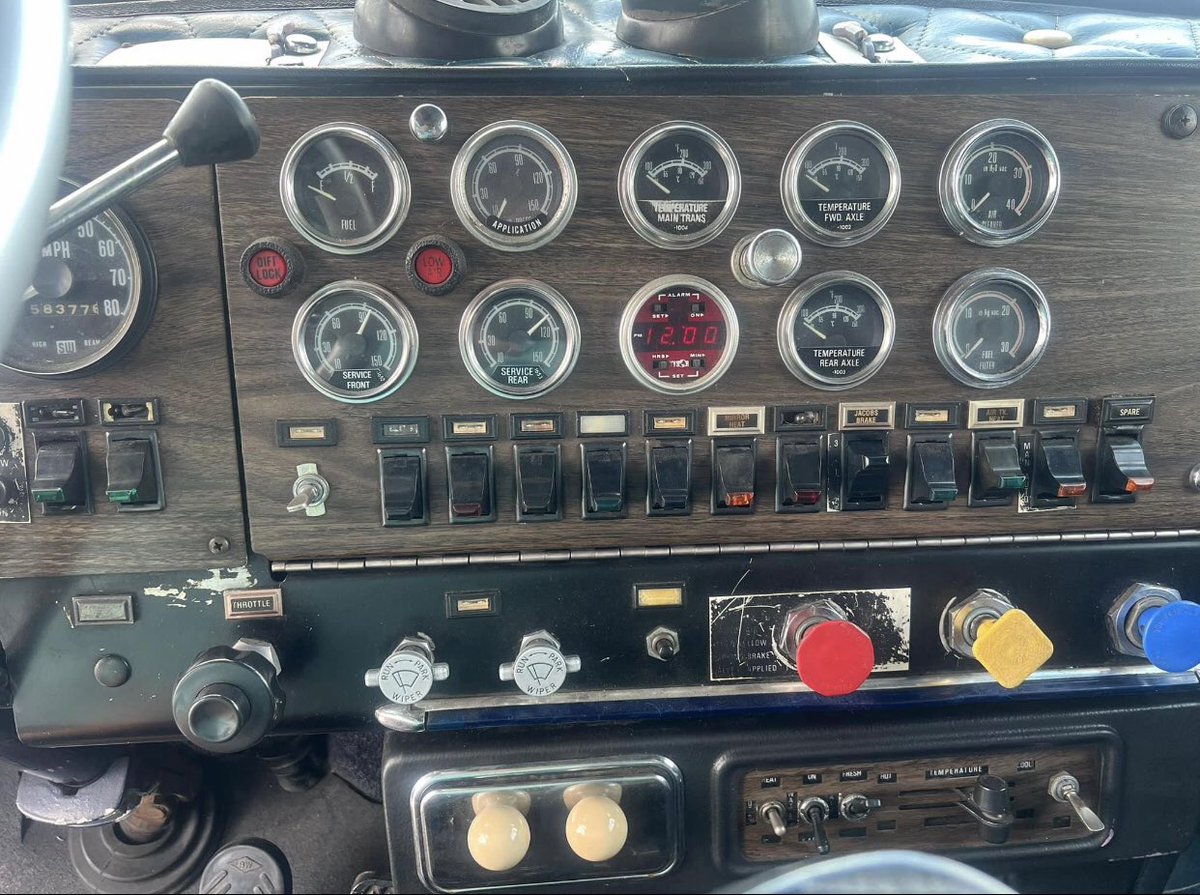 Justdropnumba's tweet photo. Good morning y’all 👋
ONE OF A KIND kenworth 
NTC400 CUMMINS BIG CAM II 400 HP @ 2100.11r24.5 RUBBER AT 60% ON 8 BAG AIR RIDE.RUNS STRONG AND DRIVES LIKE IT DID WHEN NEW.BEEN IN A CLIMATE CONTROLLED ENVIRONMENT FOR ALMOST 30 YEARS.I HAVE A 66 PAGE SPEC SHEET ON THIS TRUCK ALSO! https://t.co/9HsmktiYMC