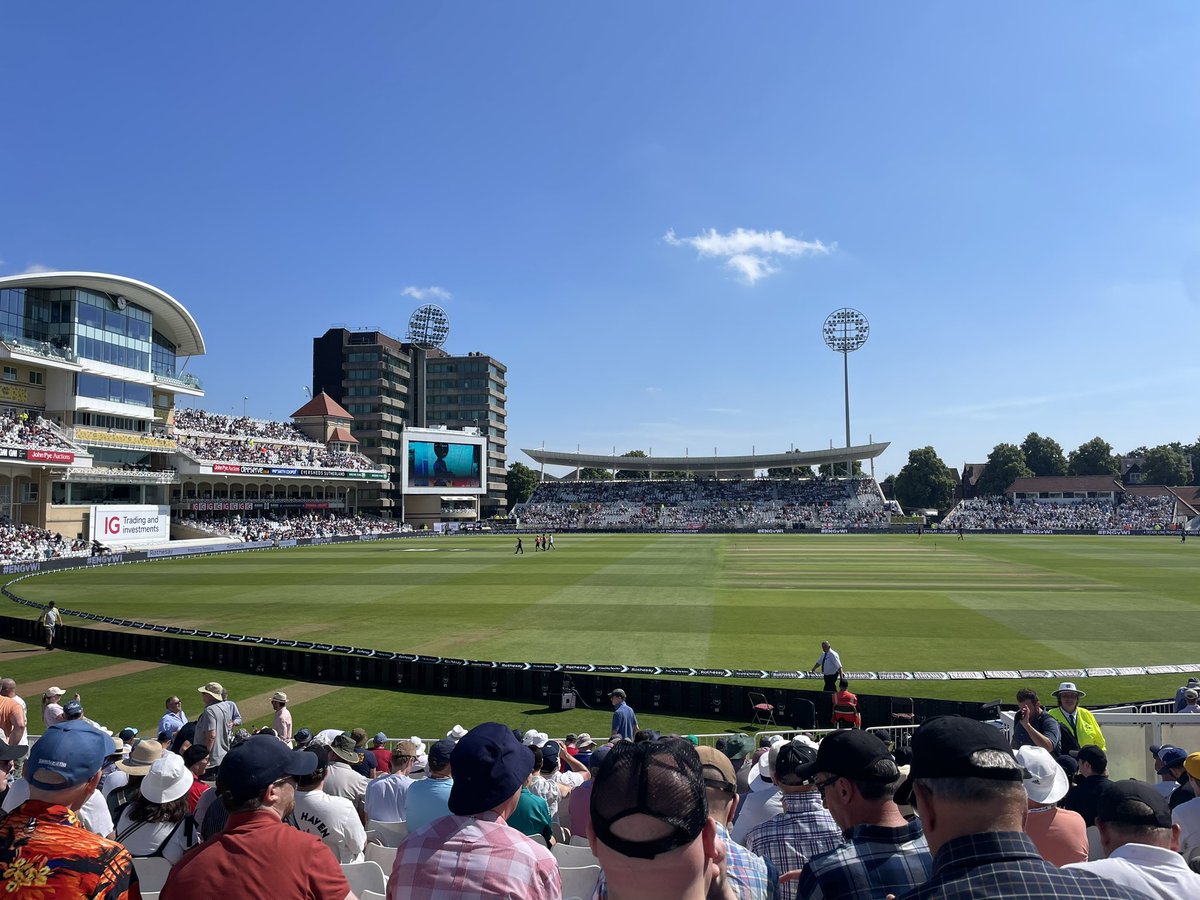 Paul Bennett tweet media