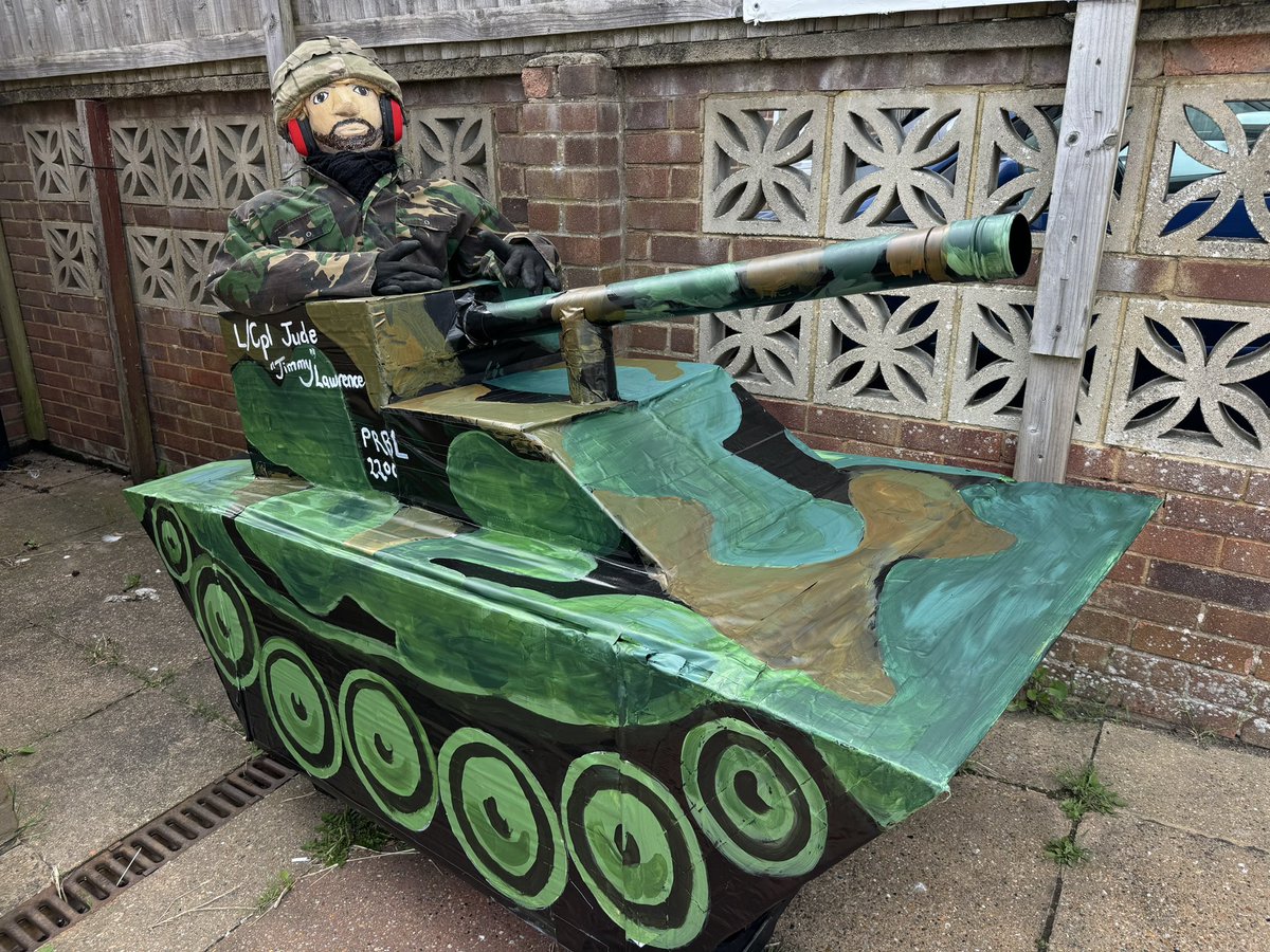 PolegateCF's tweet image. SUSSEX DOWNS SCARECROW FESTIVAL 2024

This Scarecrow can be found in Victoria Road, Polegate.

To find out more or to enter the competition please visit - polegatecommunityfoundation.org.uk/sussex-scarecr…

#SussexScarecrows #PolegateCF