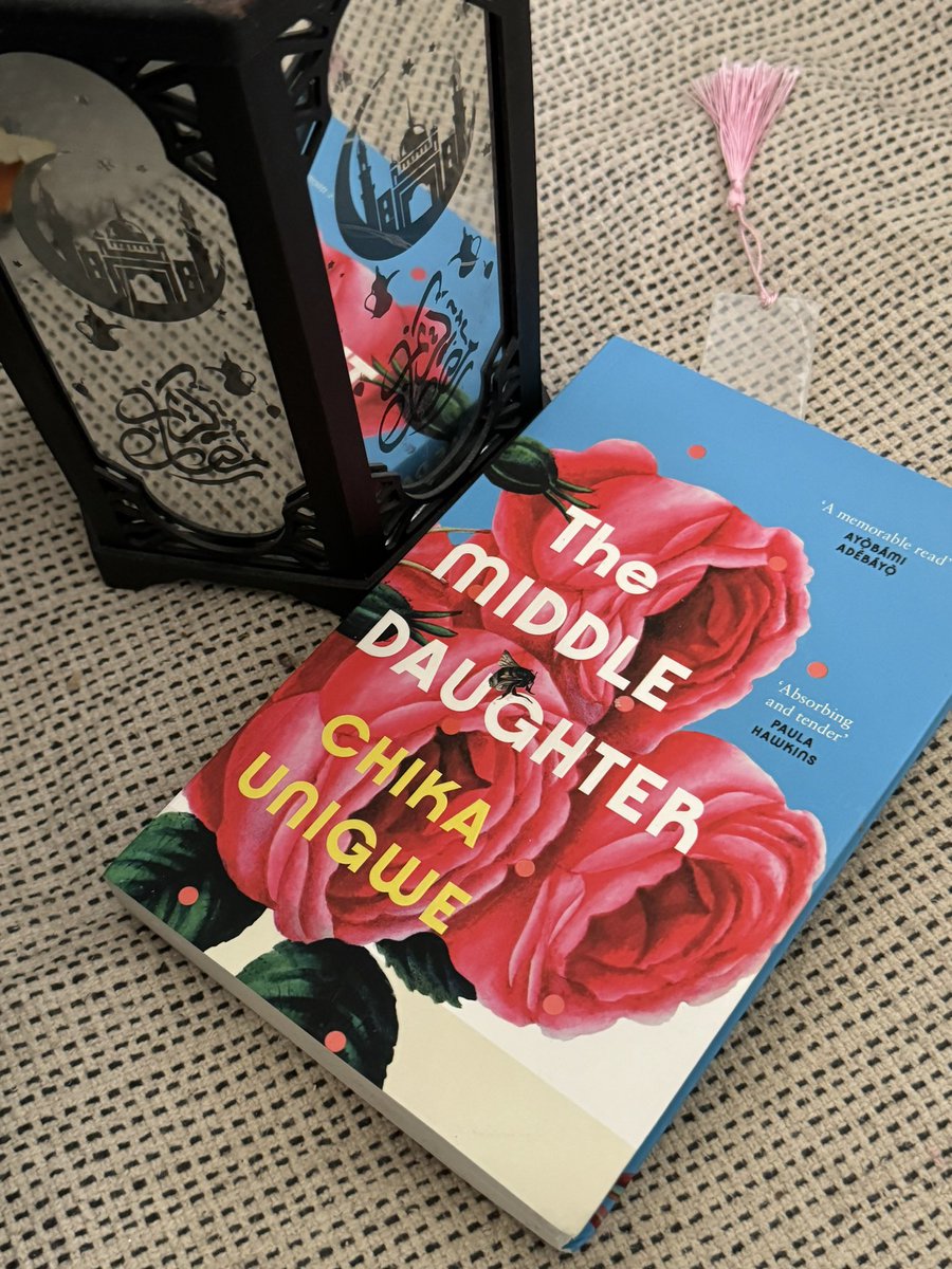 Reading at the moment … gosh this is so good ❤️

#bookaddict #BookRecommendations #pageandpalette #BookTwitter #themiddledaughter