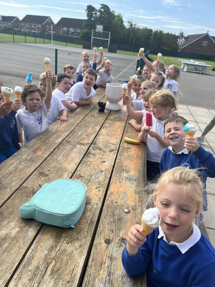 MrsFarrellOLOC's tweet photo. A tasty treat for the best class in the school from the Reception Team 🍦 https://t.co/BnKILiMOB5