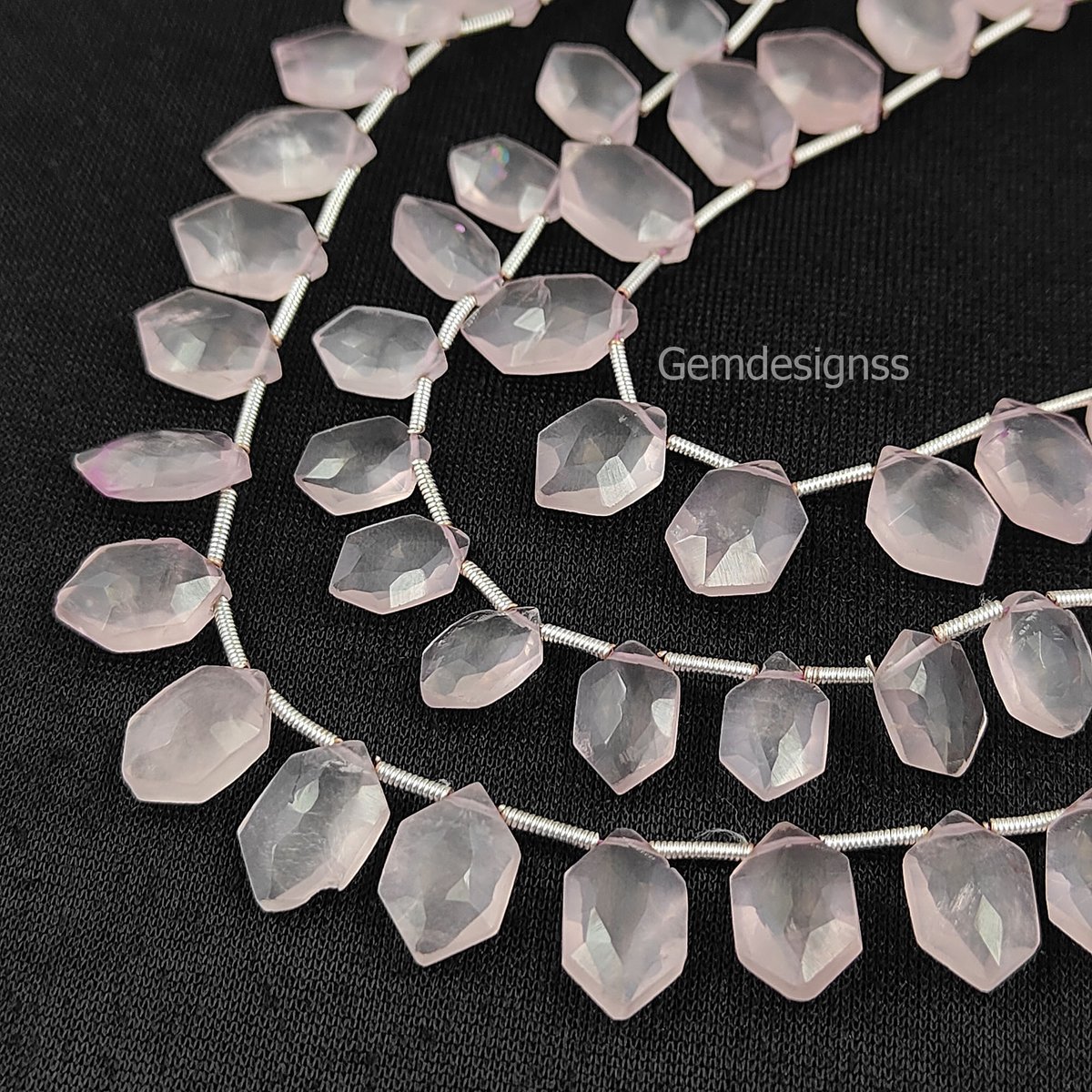 Gemdesignss1's tweet photo. ๐ฃ๐ถ๐ป๐ธ ๐ฅ๐ผ๐๐ฒ ๐ค๐๐ฎ๐ฟ๐๐ ๐๐ฒ๐
๐ฎ๐ด๐ผ๐ป ๐๐ฒ๐ฎ๐ฑ๐ ๐ธ๐บ๐ธ
๐ฆ๐ต๐ผ๐ฝ ๐๐ต๐ถ๐ ๐๐ต๐ฟ๐ผ๐๐ด๐ต ๐
https://t.co/P4HjhWemOw
#rosequartzbeads #hexagonrosequartz #Stree2 #TriptiiDimri #PoojaHegde #pinkrosequartz #facetedloosegemstonebeads #gemdesignss
#jewelrymakingbeads https://t.co/ZCBxers48n
