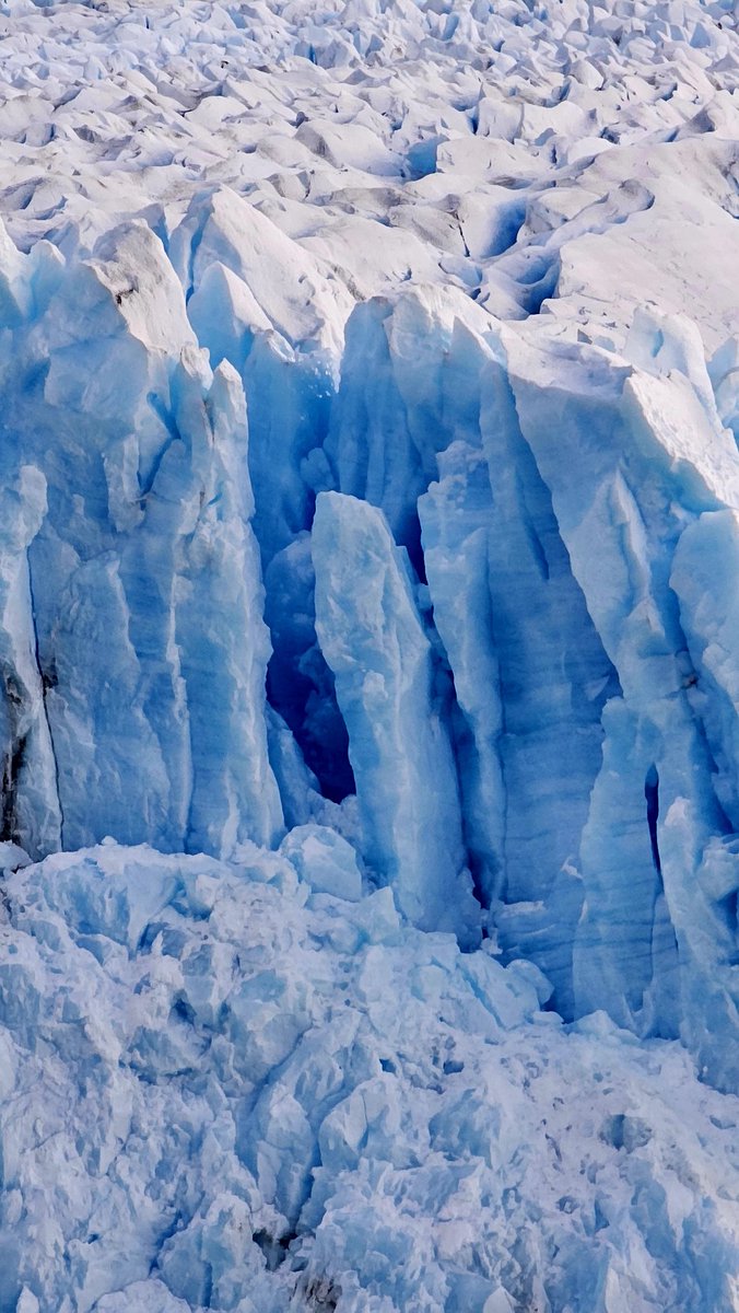 turisargentina's tweet photo. Glaciar Perito Moreno, un majestuoso símbolo de la Patagonia ❄️😊💙🥶

Gracias @Mengarelli_M por compartir tus fotos 🙏☺️ https://t.co/KuP1Bt8LD4
