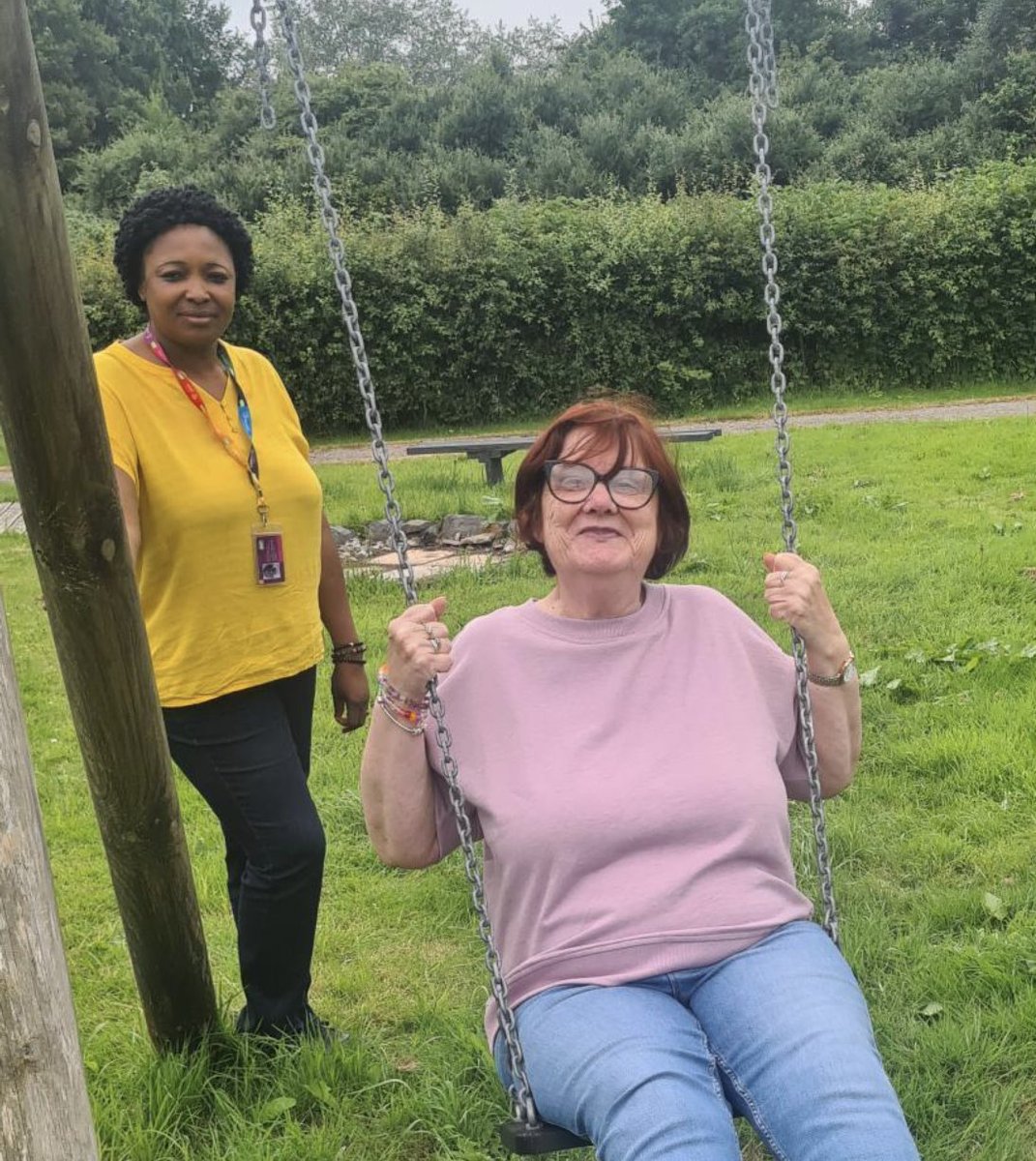 PSSpeople's tweet image. Swinging into the weekend with big smiles and a week well spent! If you’re looking for support with smiles guaranteed, head to our website for more information about Making Days:  shorturl.at/EDdb4

#DayCentre #AdultSupport #SupportWithASmile #MakingDays