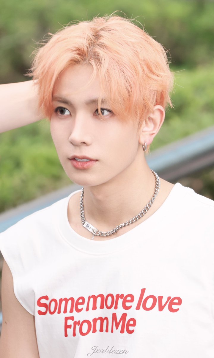 jrablezen's tweet photo. 240719 퇴근

#ENHYPEN #엔하이픈 #HEESEUNG #희승 #이희승 #ヒスン https://t.co/5HZ61hHbMt
