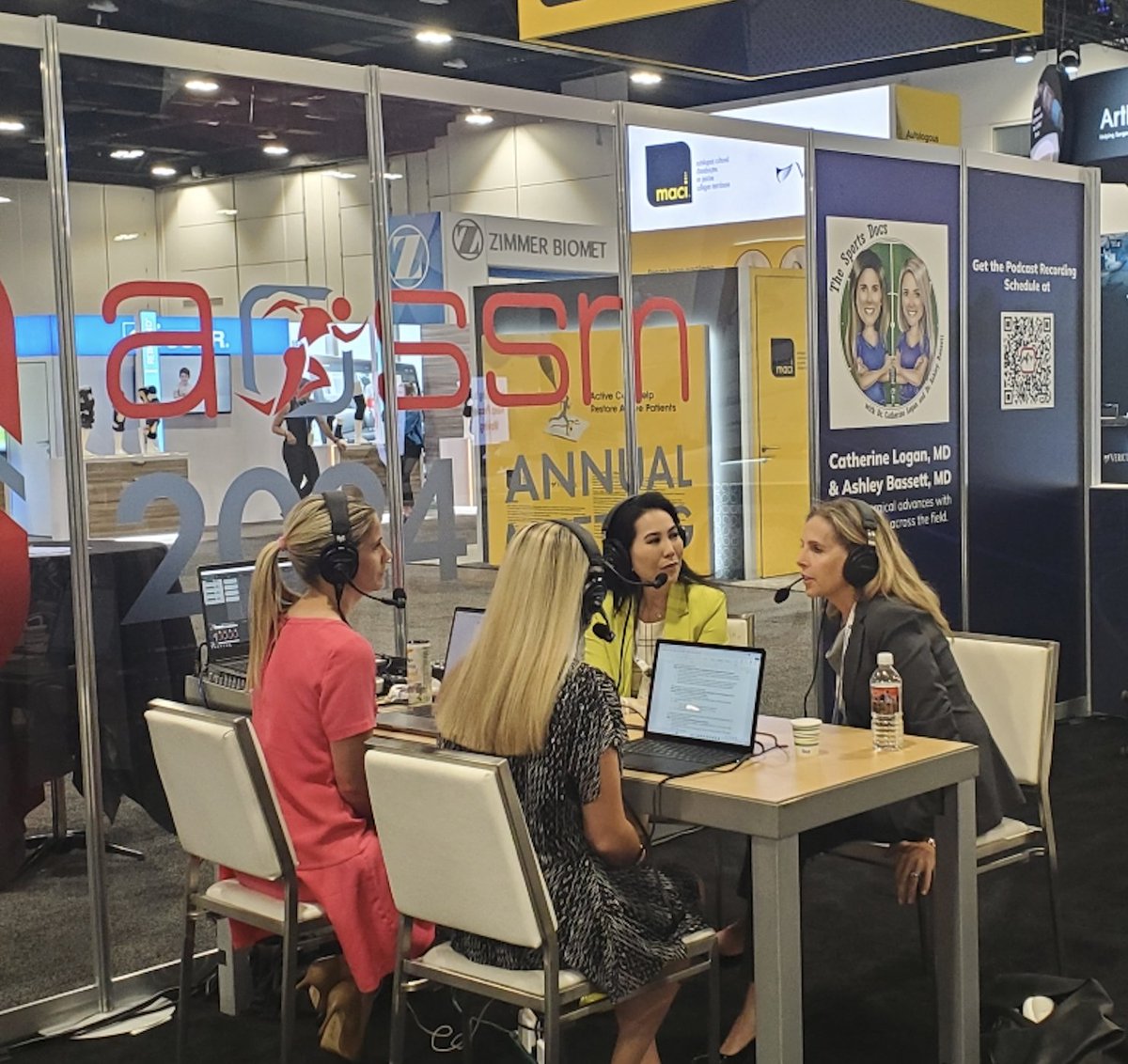 JUPITER Investigators <a href="/DrMihoTanaka/">Dr. Miho J. Tanaka</a> &amp; <a href="/bethshubinstein/">Beth Shubin Stein</a> recording the episode "Mastering the MPFL” with <a href="/thesportsdocpod/">The Sports Docs Podcast</a> at the <a href="/aossm1972/">AOSSM</a> Annual Meeting in Denver!
#AOSSM2024 #MPFL #Patella