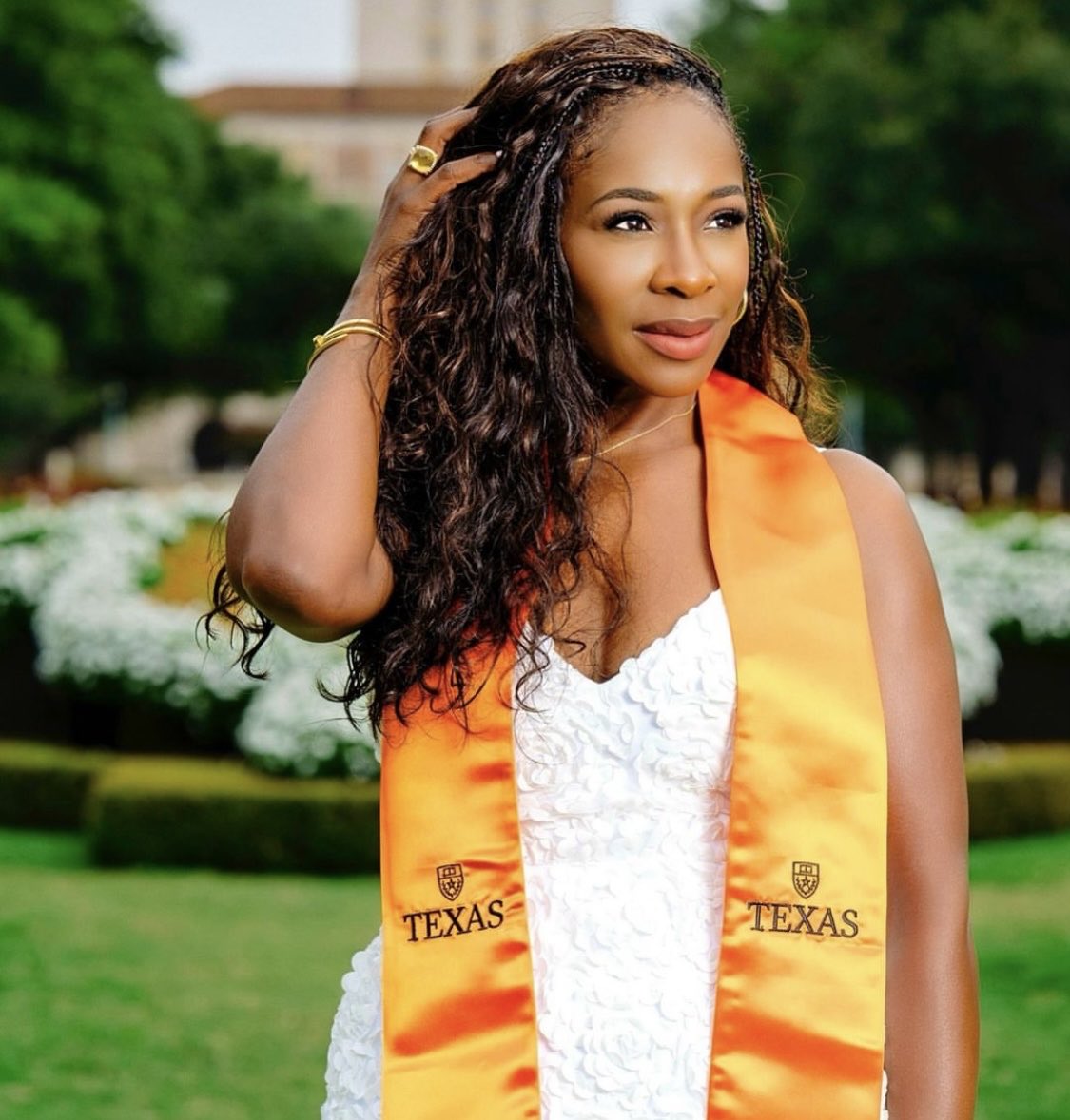 Black40PlusFit's tweet photo. On Fridays we flex! Flexing with @all.the.fuss. Congrats on obtaining your 2nd masters degree. 

#black40plusfit #fitover40 #fitover50 #fitover60 https://t.co/yFhrBqVa1J