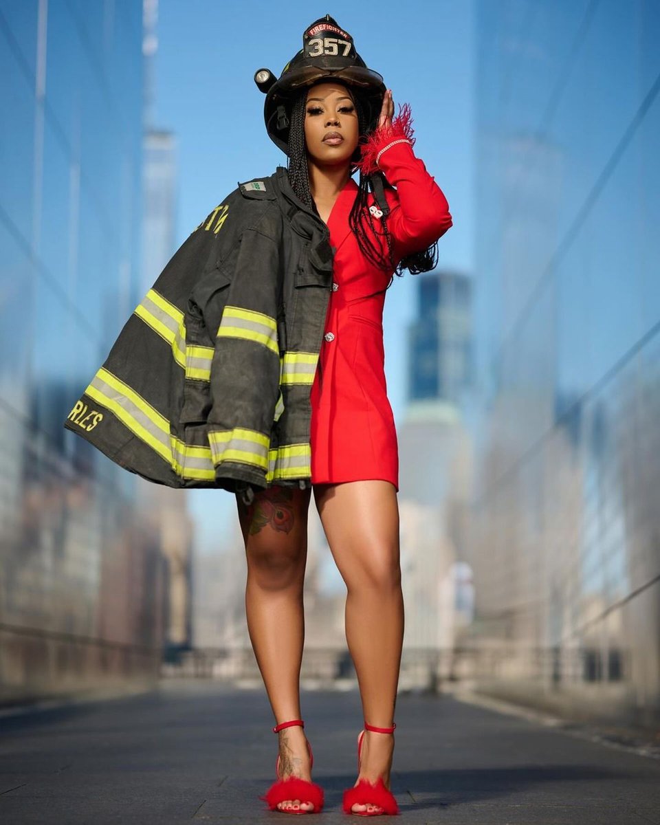 watchtheyard's tweet photo. Some women are lost in the fire &amp; some are built from it. 🔥👩🏾‍🚒🔺🐘

Shout out to this soror of Delta Sigma Theta!

@luckthagod
📷: @nesbitdigital https://t.co/GL2FBZnsld