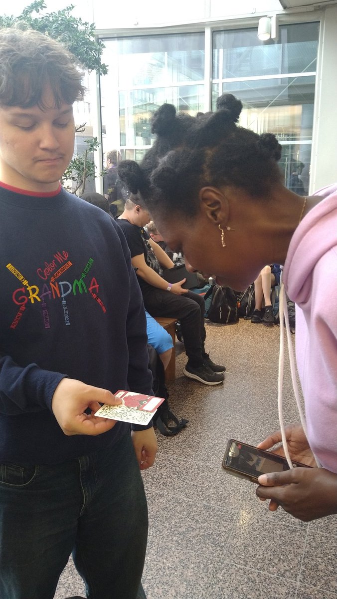 Dinasaidso1's tweet photo. Playing Tussie Mussie @elizhargrave at #ropecon https://t.co/gAU3fCysY6