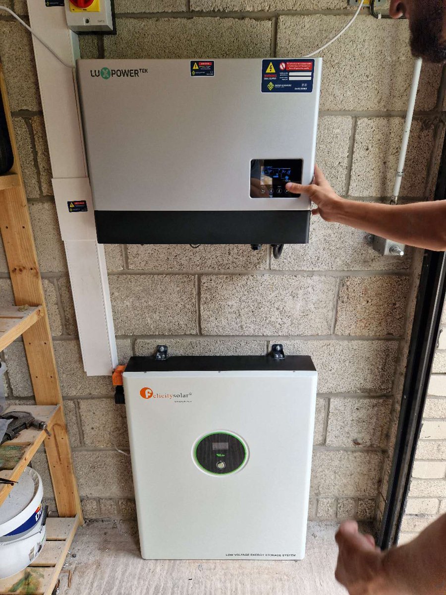 Sunvaultuk's tweet photo. 🌞 Cardiff's 1st Felicity Solar battery installation is a success! 🌍 Thanks to Sunvault UK &amp; Energy Renewable Solutions, a local home now powers up with Felicity Solar 48200-II 10kWh battery &amp; Luxpower Lxp 3600 hybrid inverter. #SustainableEnergy #CardiffGoesGreen #FelicityESS https://t.co/PhqEHZnliE