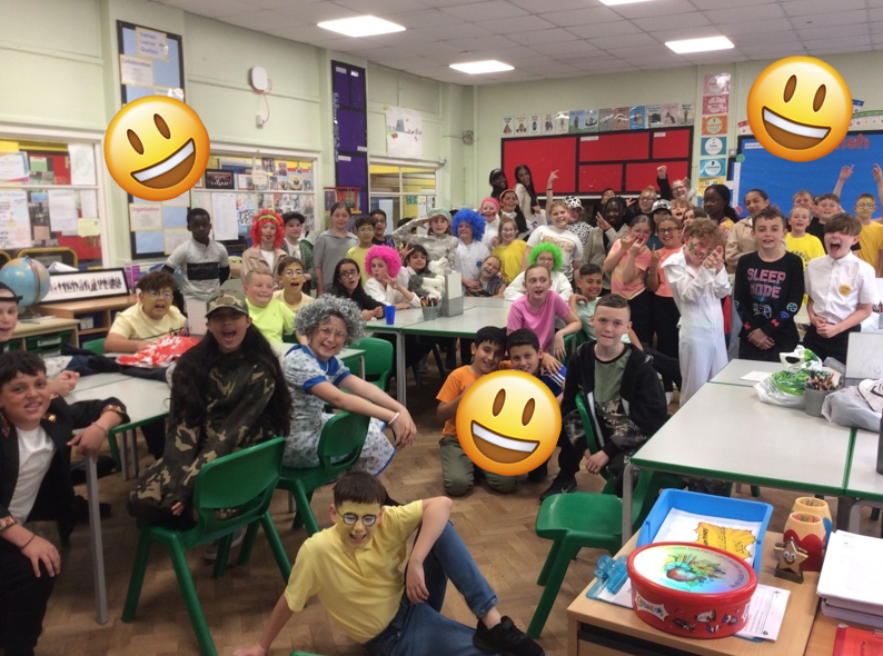 oakhamprimary's tweet photo. There's no business like show business! Wow, what a show from our Year 6s the other night. We have seen the children shine in so many different ways - what a wonderful lot! #Superstan #Year6Leavers 🤩💫🌟 https://t.co/5QnkTpaLMj
