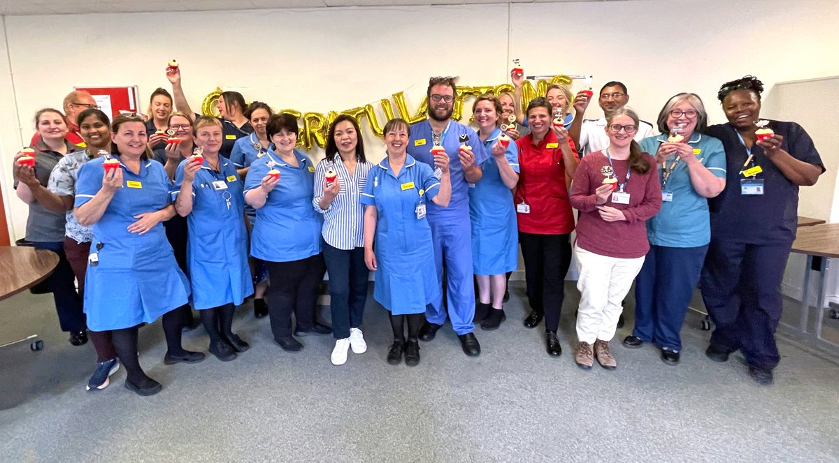Congratulations to the latest cohort of registered nurse degree apprentices who have now qualified and are working at the RUH as registered nurses 👏

They were joined by ward managers and other RUH leaders to celebrate their achievements earlier this week🧁

(🧵)