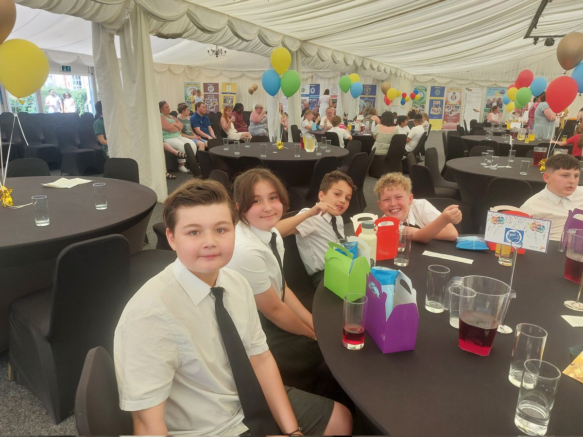 MrsTomlinson- Whitegate tweet media