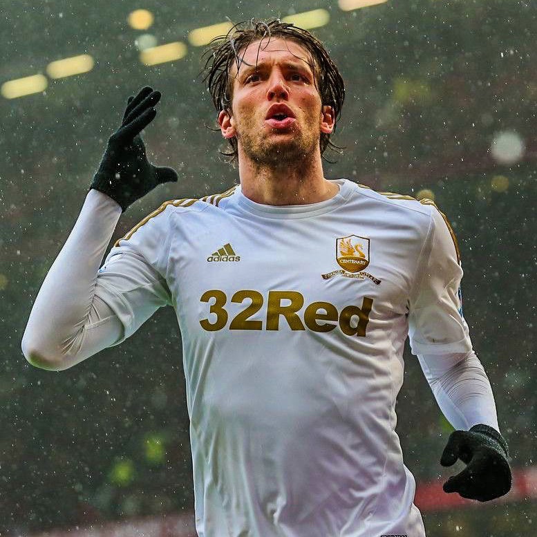 🇪🇸✨ 12 years ago today, Swansea City completed the signing of Michu from Rayo Vallecano... the streets won't forget! 🥵🔝

He sadly retired at the age of 31 due to ankle problems. 😢