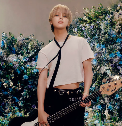 AboutMusicYT's tweet photo. 'Muse' by Jimin has reached #1 on US iTunes. https://t.co/EW6y2ULIId