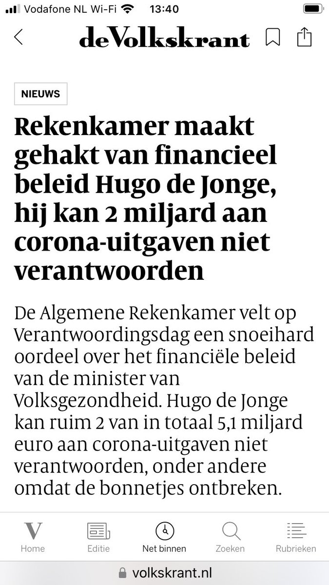 NielsAhob2's tweet image. Ik heb nu al medelijden met Tom Dumoulin. 

Zit je vanavond aan tafel met die babbelzieke haaibaai Roxane Knetemann en de man die zorgde voor veel polarisatie tijdens de Coronaperiode en die geld verduisterde. 

#RoxaneKnetemann #HugodeJonge #deavondetappe