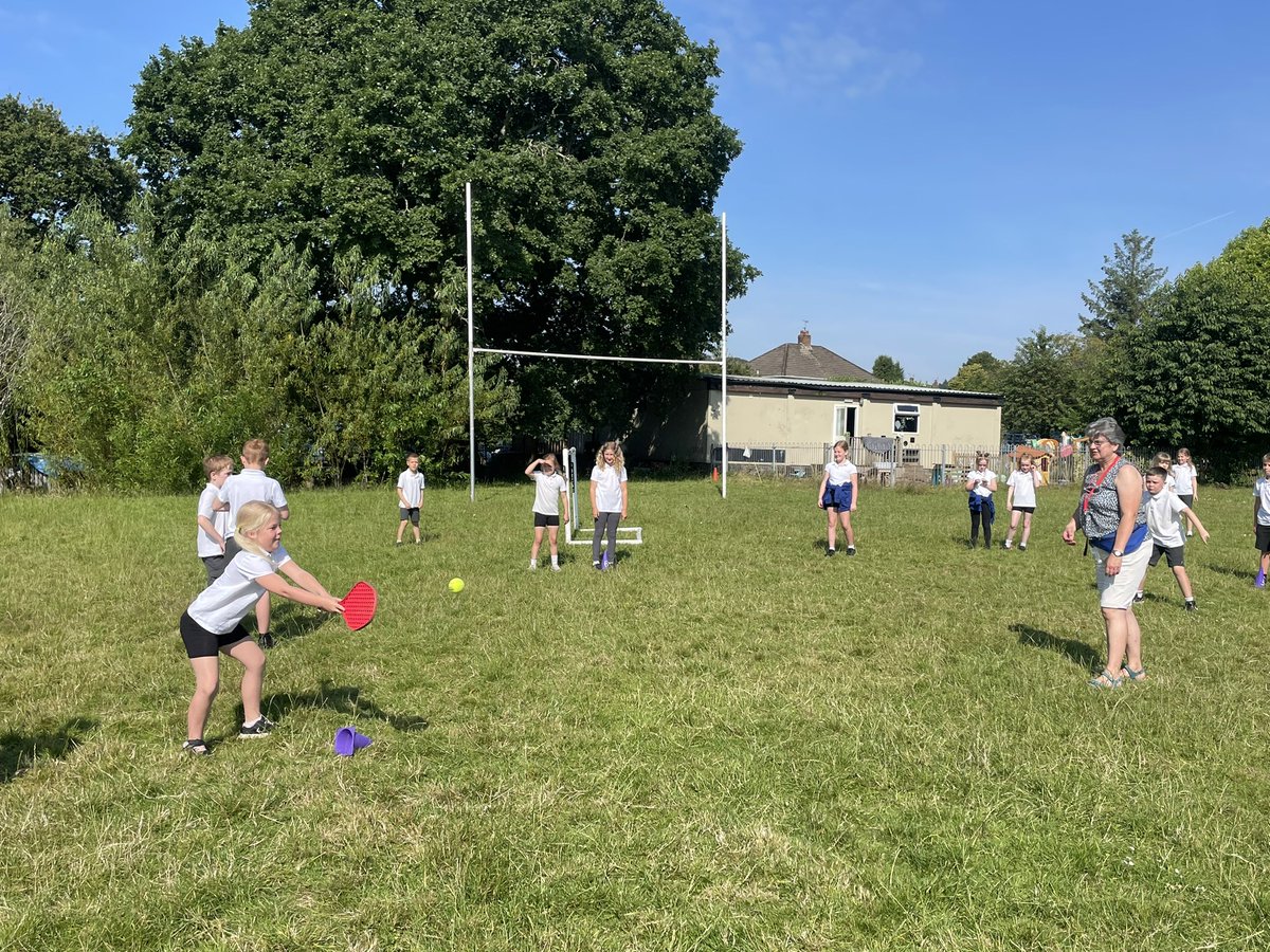 A sunny day calls for a well deserved game of rounders 🏏  We practised our gross motor and team working skills whilst having fun!