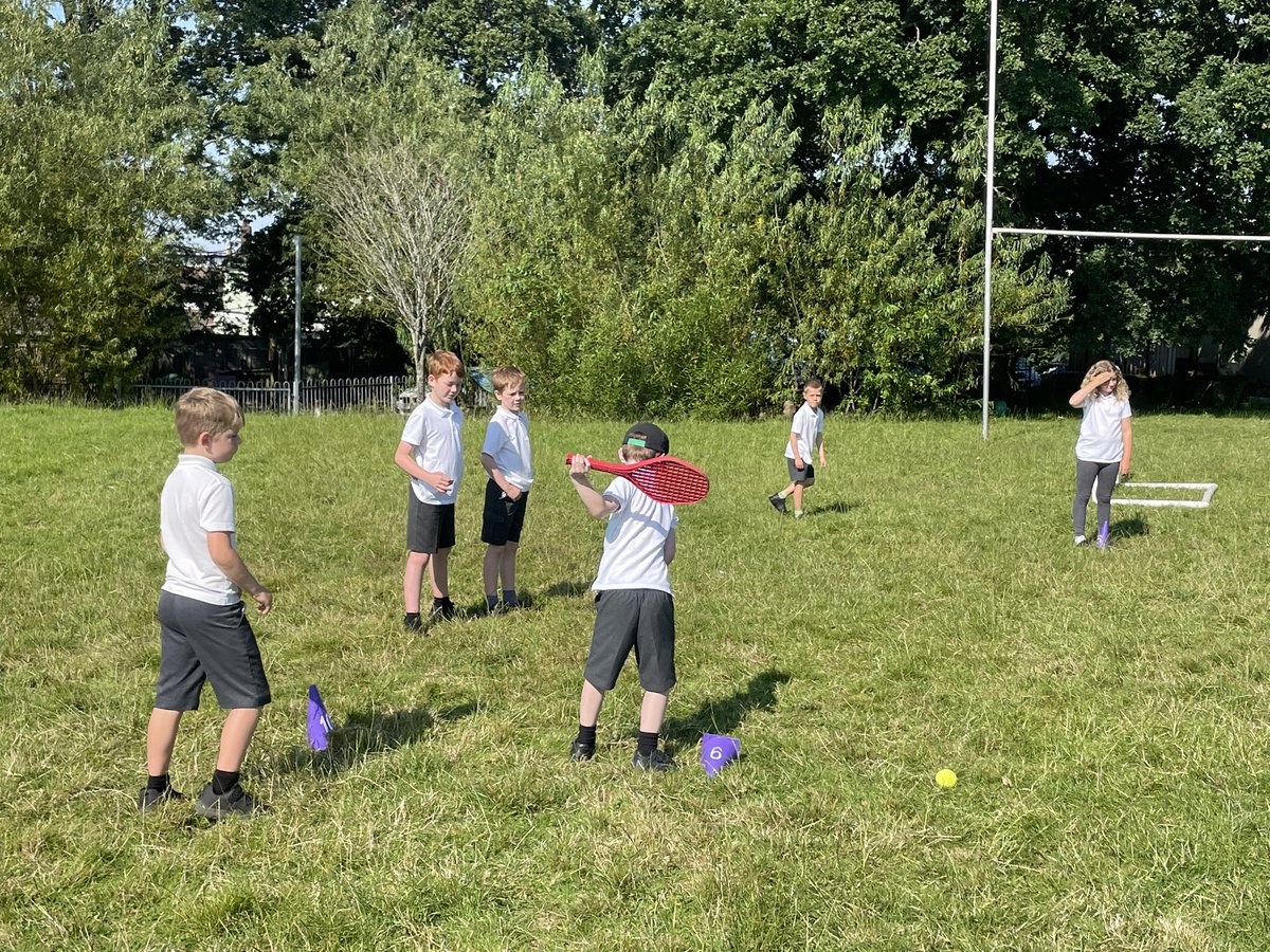 LlanFach2027's tweet photo. A sunny day calls for a well deserved game of rounders 🏏  We practised our gross motor and team working skills whilst having fun! https://t.co/NPqMfrKzKY