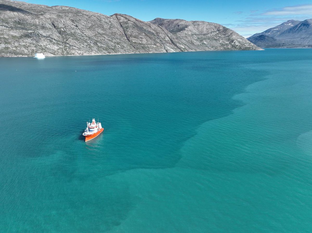 Sediment-rich water plume spreading into the fjord and reaching Sanna. Beautiful hydrodynamics!! Zoragarria 🤩<a href="/FGSE_UNIL/">Faculté Géosciences et Environnement - UNIL</a> <a href="/epflENAC/">EPFL-ENAC</a> <a href="/ClimactSuisse/">Suisse Climact</a> <a href="/UCT_news/">UCT</a> <a href="/NisotopesUCT/">Dr Sarah Fawcett 🏳️‍🌈</a> <a href="/SwissPolar/">Swiss Polar Institute @swisspolar.bsky.social</a> <a href="/ElhuyarZientzia/">Elhuyar Zientzia</a> <a href="/berria/">Berria.eus</a>