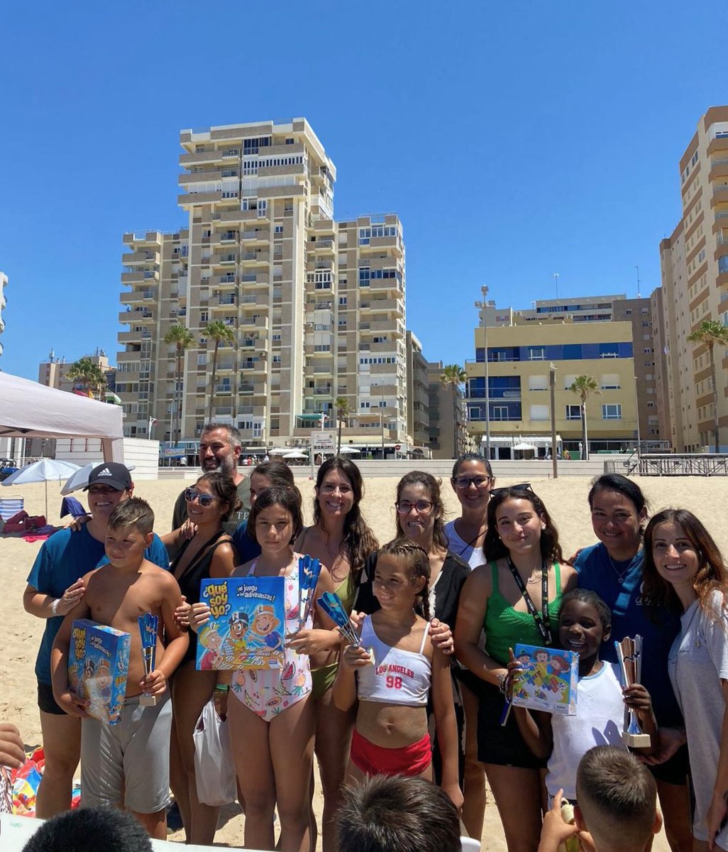 ceainjerez's tweet photo. El martes celebramos el IV Concurso de Castillos de Arena, con 60 niños/as del programa #CaixaProinfancia de Jerez y Cádiz. Gracias a los comercios colaboradores y a @Cadiz_es por facilitarnos el uso del espacio para seguir con esta tradición cada verano 🏆🏖️
#CEAin @FundlaCaixa https://t.co/KjhrvaPWzH