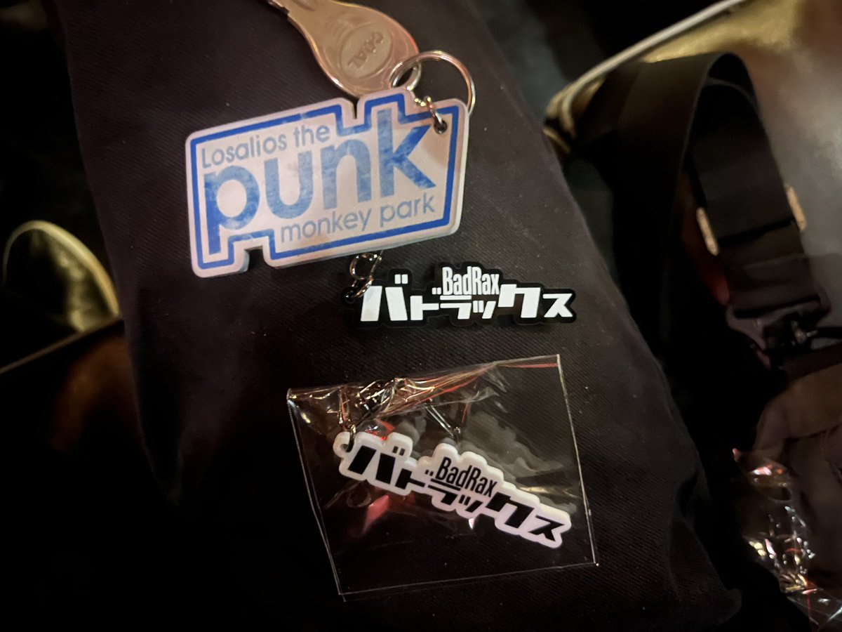 vibesreggaebob's tweet photo. かわいい…笑
Losaliosの隣に装着しよ笑
#badrax
#バドラックス https://t.co/u9i3nC5rek