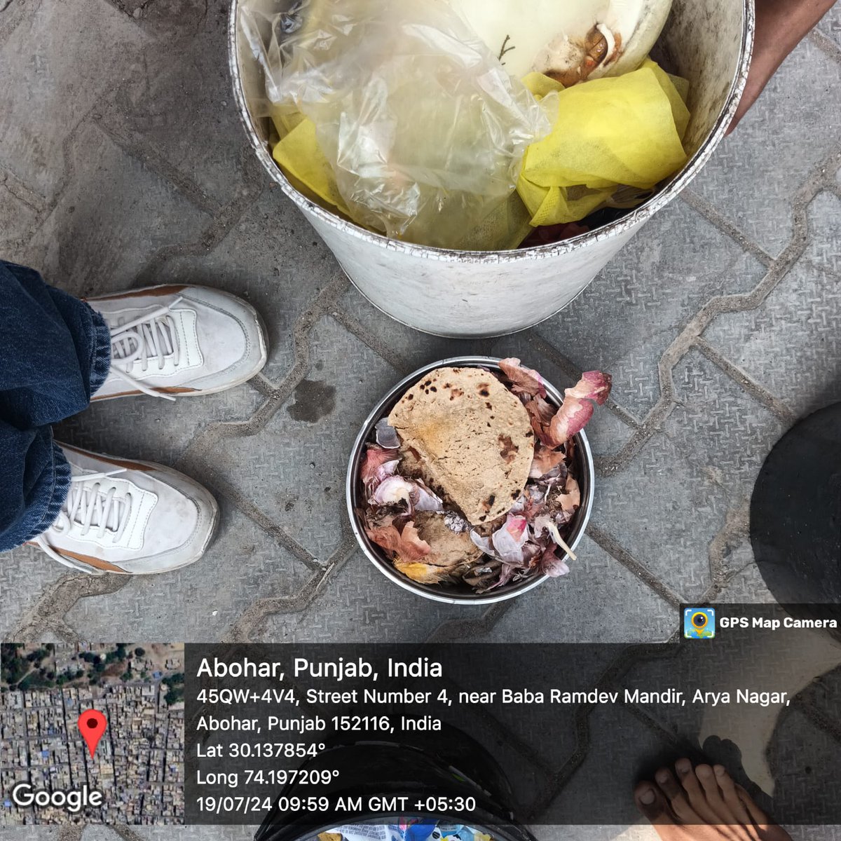 aboharchokho's tweet photo. Door to Door Source Segregation at Sidhu Nagri and Arya Nagar Residential Area at Daily Basis.  #insta #facebookreel #solidwastemanagement #swm #ulbcode800214 #ulbabohar#MunicipalCorporation #Sewerage https://t.co/85eKF6aCxR