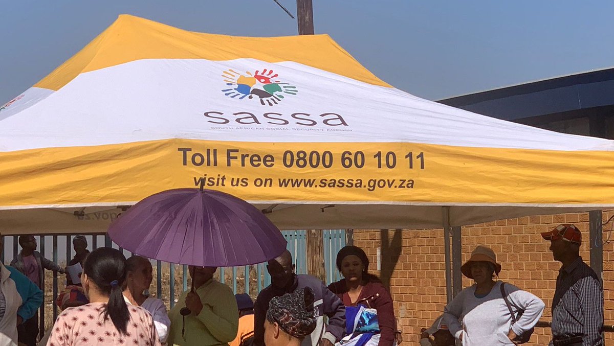 City_Ekurhuleni's tweet photo. 🔺The J D Thomas Hall is buzzing with community members taking advantage of today's #ServiceDeliveryOpenDay
✅ Exchange your damaged wheelie bins
✅Get assistance from SASSA & Home Affairs on your queries
✅️Indigent registration
✅️Account queries
And MORE!
#CoeWorks https://t.co/ojTyRwpOin