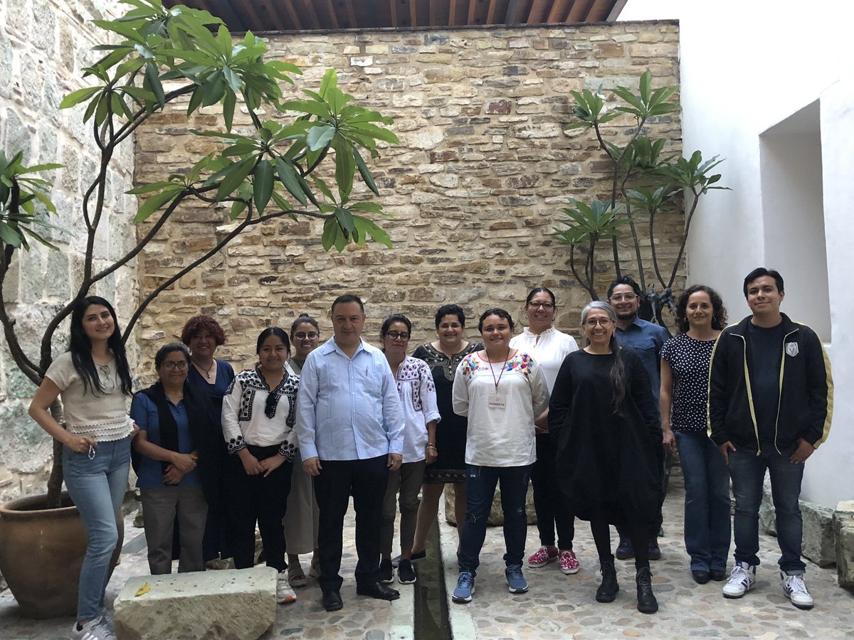 RuiOaxaca's tweet photo. Imágenes del segundo día en el X Foro Itinerante. Nos vemos hoy 19 de julio, para seguir celebrando los X años RUIO en @fahho_sanpablo @BibliotecaJdeC 
#unidadesdeinformacion #bibliotecas #Oaxaca https://t.co/j0QCwqHXKc
