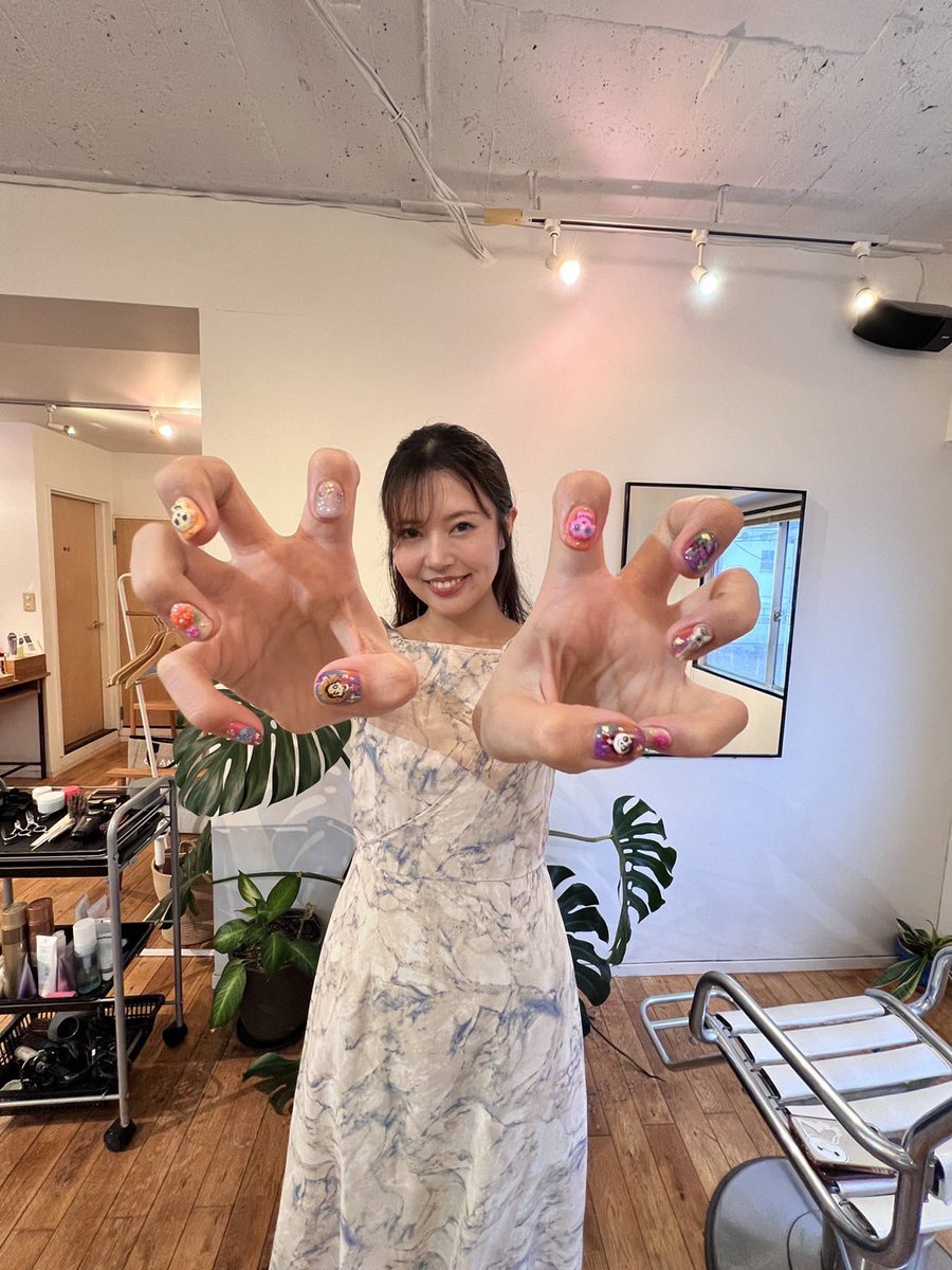 lysanail's tweet photo. #リメンバーミー  ネイルです✨
バチェラー美女の白川理桜さん、メキシコ旅行用のネイルにしました！
この後金曜ロードショー楽しみです✨ https://t.co/hjmxVjff8K