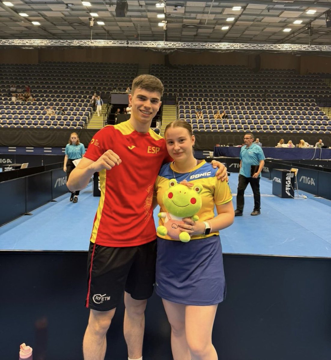 rfetm_tenismesa's tweet photo. 😍🧸 SEMIIIIIIIS

@DBerzosaPodium y Matiunina aseguran la primera medalla 🇪🇸 en el Campeonato de Europa #EYC24. ¡VAMOS!

🔜 Se medirán a Besnier/DeStoppeleire esta tarde (18:20h) https://t.co/rw4fgcQ4hm