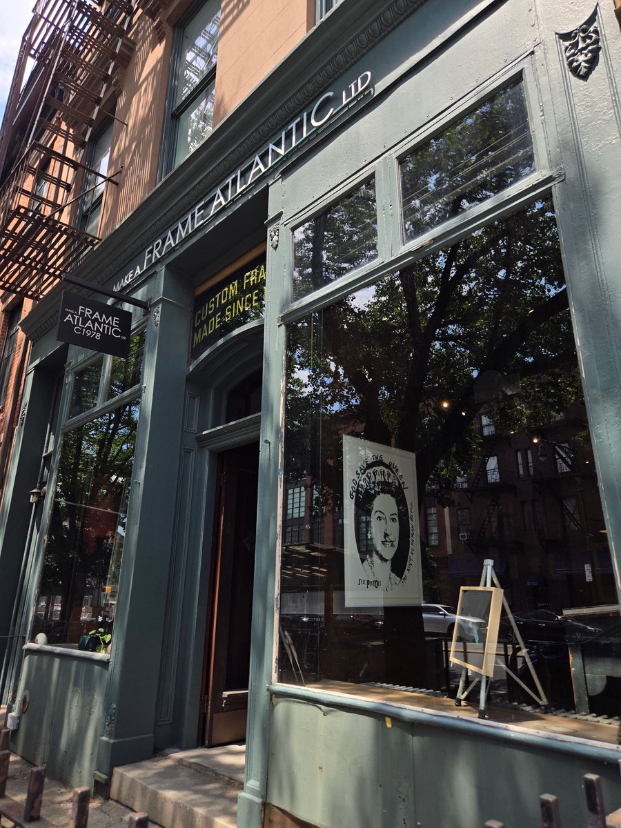 AtlanticAveLDC's tweet image. Frame your most cherished moments for life 🖼️ 

Make A Frame offers custom framing for each client with preservation in mind. Each frame is built by hand using only quality materials.

Visit 137 Atlantic Avenue to learn more. Walk-ins are welcome!

#frameshop #customframes #art