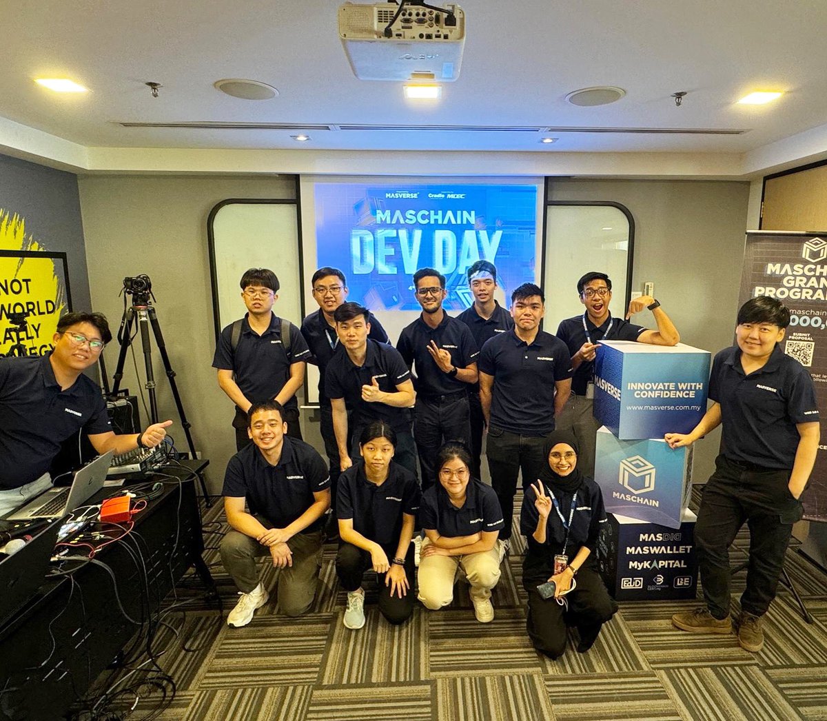 MasverseHub's tweet photo. We’re proud of the positive impact we’re making in the blockchain industry. Behind the scenes at Masverse! 

Join us for our upcoming Dev Day to learn more about our latest layer 1 innovations.

#MasChain #Malaysia #Layer1 #PoA #Blockchain #Masverse #web3ecosystem https://t.co/F0UcOggf4a