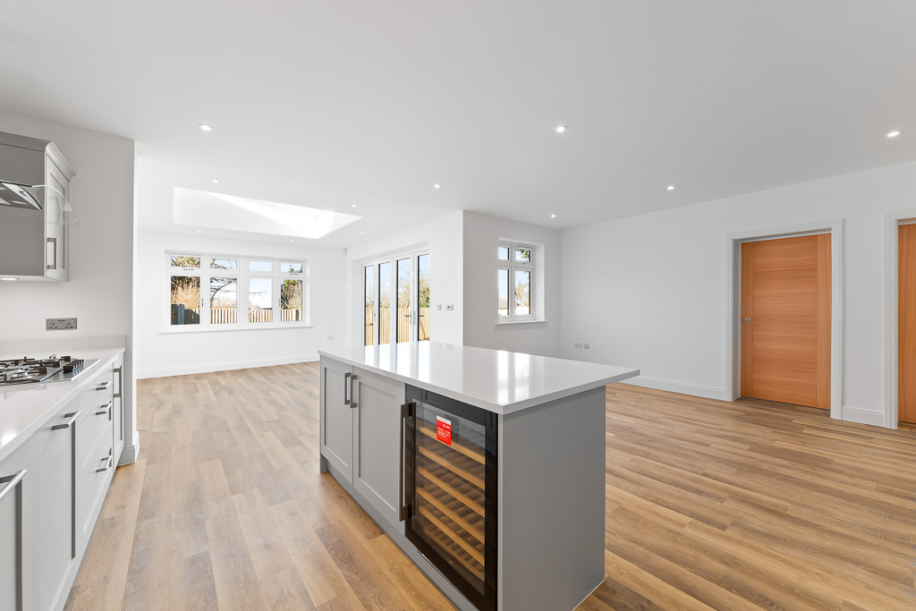 eastonsproperty's tweet photo. Coronation Villas in Tadworth is almost complete! This stunning 4-bedroom semi-detached house is one of just three new builds. Its spacious and stylish interiors are ideal for family living. Contact us at newhomes@eastons.co.uk for a chance to tour the site. #familyhome #tadworth https://t.co/PqreM64Xzr