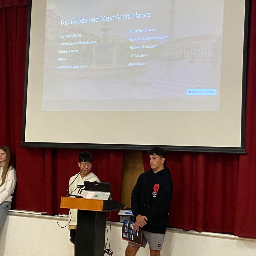 MHShortCourses's tweet photo. Our students were building confidence and communication skills as they practised their presentation skills. They delivered impressive presentations in class, showcasing their knowledge.

#MillHillShortCourses #MillHillSummerSchool https://t.co/M2TTB0zdv4