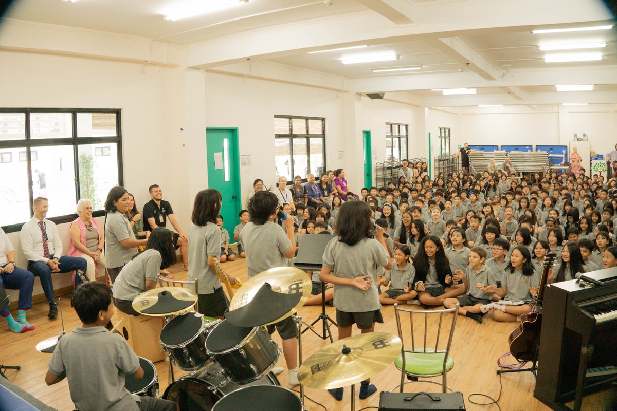 🏆🎸Key Stage 2 Battle of the Bands
Key Stage 2 students were treated to a musical bonanza as 10 bands battled it out for this year's Battle of the Bands title and trophy. Well done to all who participated and to the enthusiastic audience!

#NetworkInternationalSchool #Primary