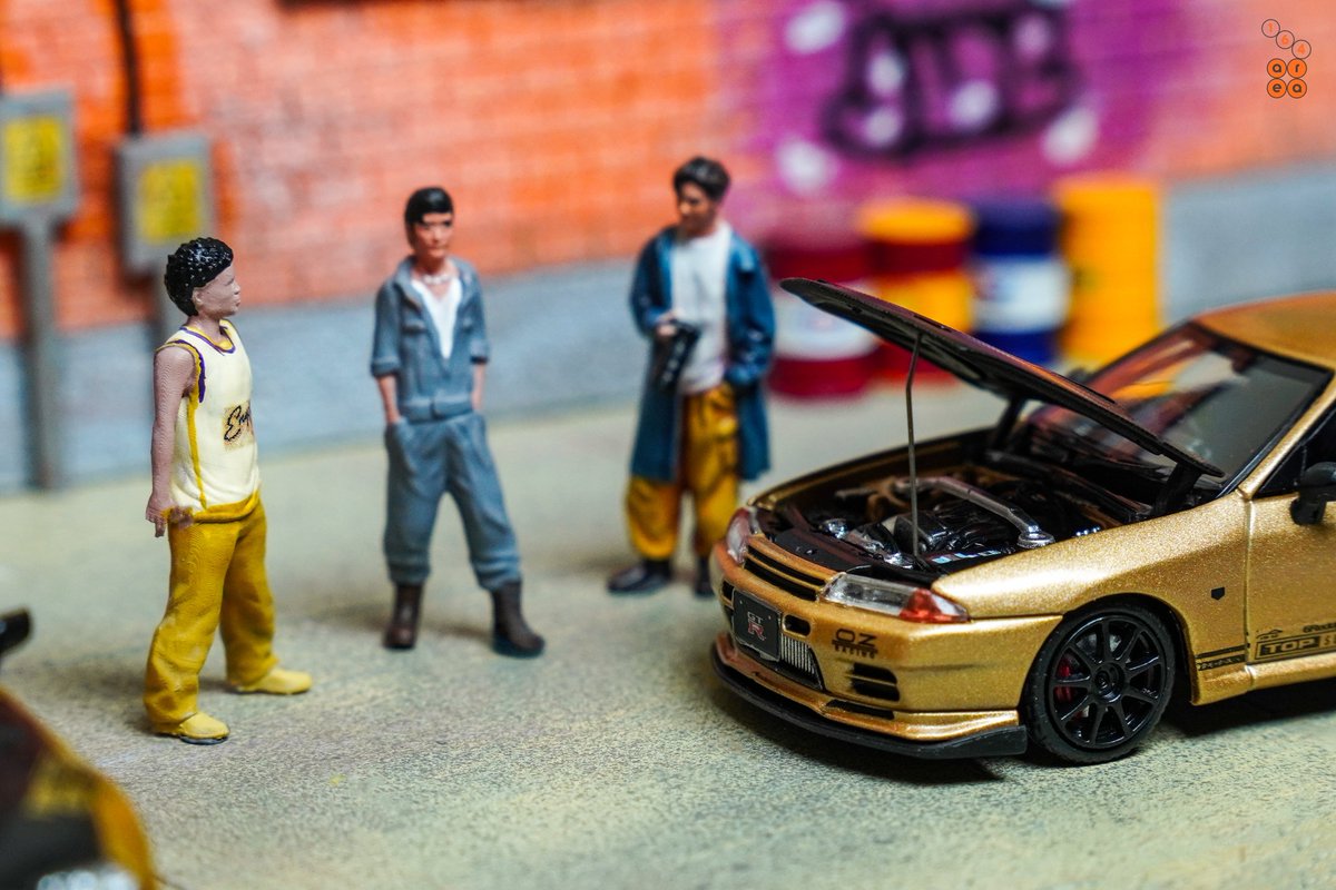 area1_64's tweet photo. Gold investors🕴🏻🕴️🕴🏽
�� · ·
#facalhorizon #nissan #skyline #gtr #r32 #vr32
#timemicro #toyota #supra #a80 #jza80 #mk4 #supramk4  
#topsecret #topsecretjapan #smokynagata #トップシークレット 
#blueganodiorama 
#164diecast #164scale #164figure 
#AREA164 https://t.co/1t9evnx5M9