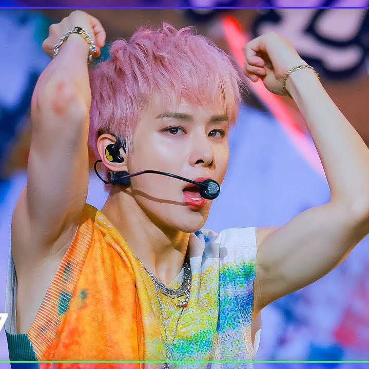 불법이야 이거
신고해야함