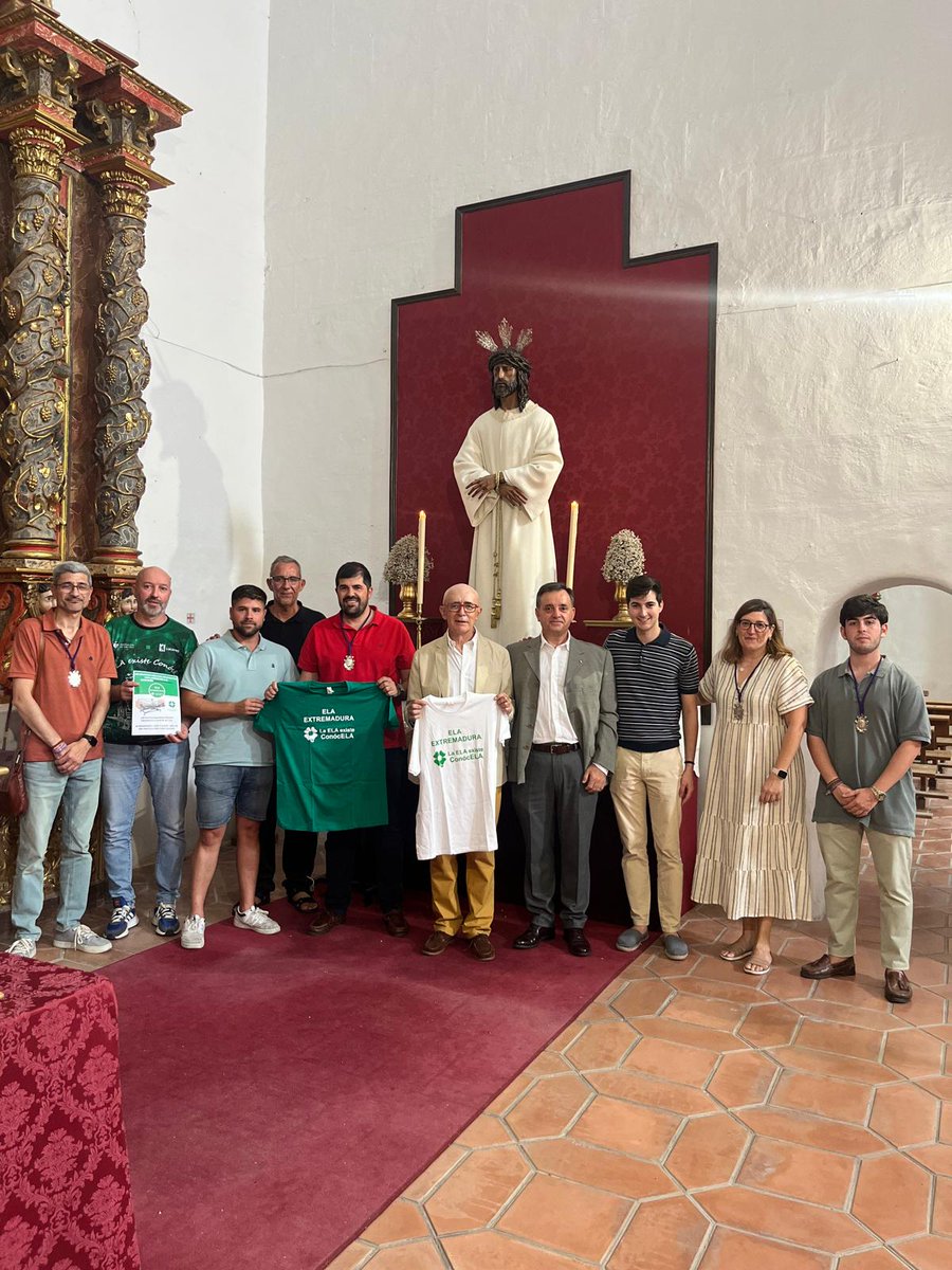 CARIDAD | ACUERDO CON ELA EXTREMADURA Y EL COLEGIO DE MÉDICOS DE CÁCERES.

Este jueves nuestro Mayordomo Juan Eduardo Martínez ha firmado un acuerdo con el Presidente del <a href="/iComeca/">Colegio de Médicos de Cáceres</a>, Dr. Carlos R. Arjona y el representante de la Asociación ELA Extremadura, Rubén Checa.