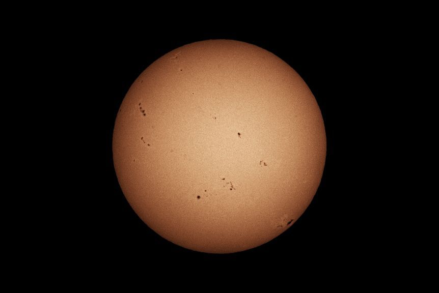 This captivating image of the Sun was taken by group member <a href="/Moxxi/">Moxie 👩🏻‍🎤</a>🌞

We would love to have you in our astrophotography group! The link to our Discord server is in our bio. 
#astrophotography #apod #astronomy  #space #nightsky #friendlycosmos #amateurastrophotography