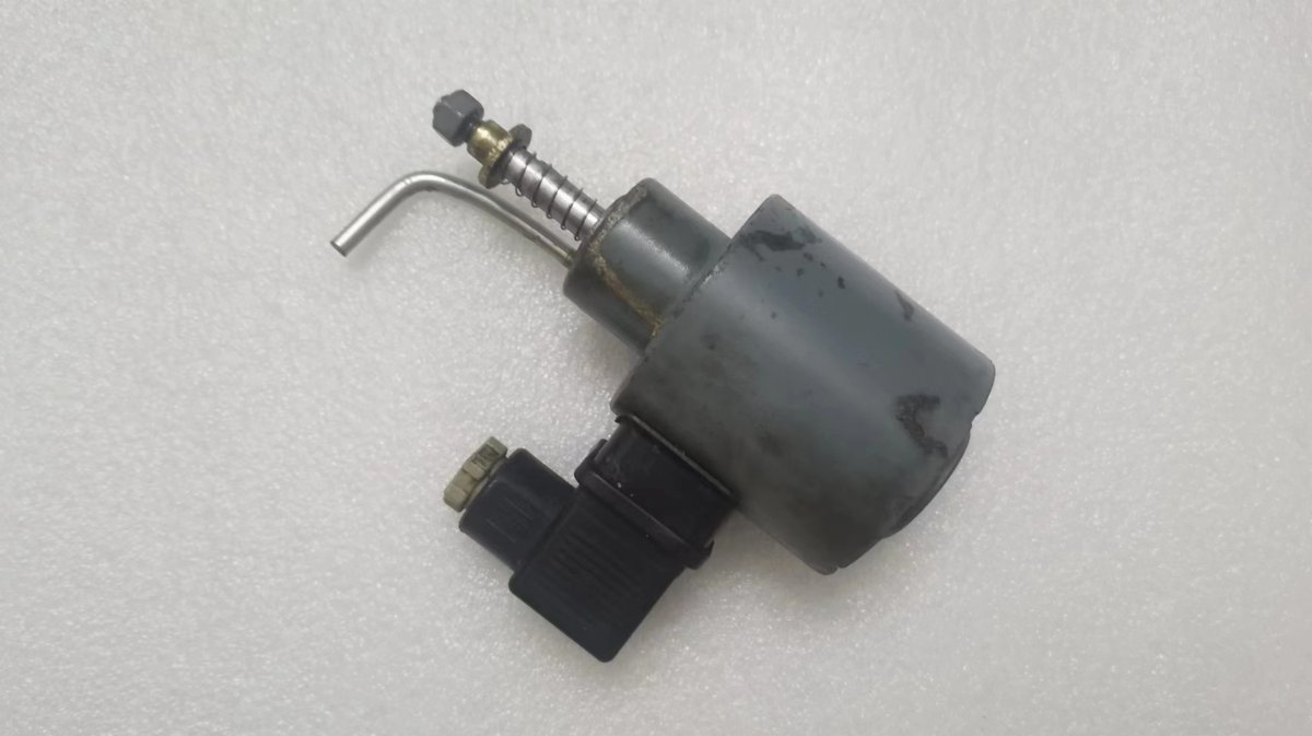 Willem187391's tweet image. HXCP was founded in the year 1992, and via more than 30 years of development, it has become China's No.1 post-press equipment brand. And now it is getting more and more popular in the overseas market.
WhatsApp 0086 189 98043779

 #kolbus #KBA #Stahl #hoerauf #Aster #offset