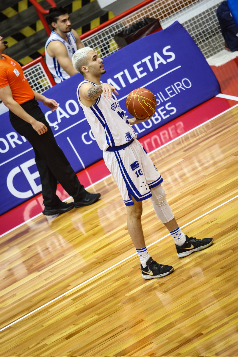 crzbasquete's tweet image. Intervalo de jogo! 📸

O Cruzeiro Basquete vence o Unifacisa até o momento por 63 a 16! 💪🔵

LDB @NBB 2024

Grande atuação do Cabuloso! 🌟

#Cruzeiro 
#ldb