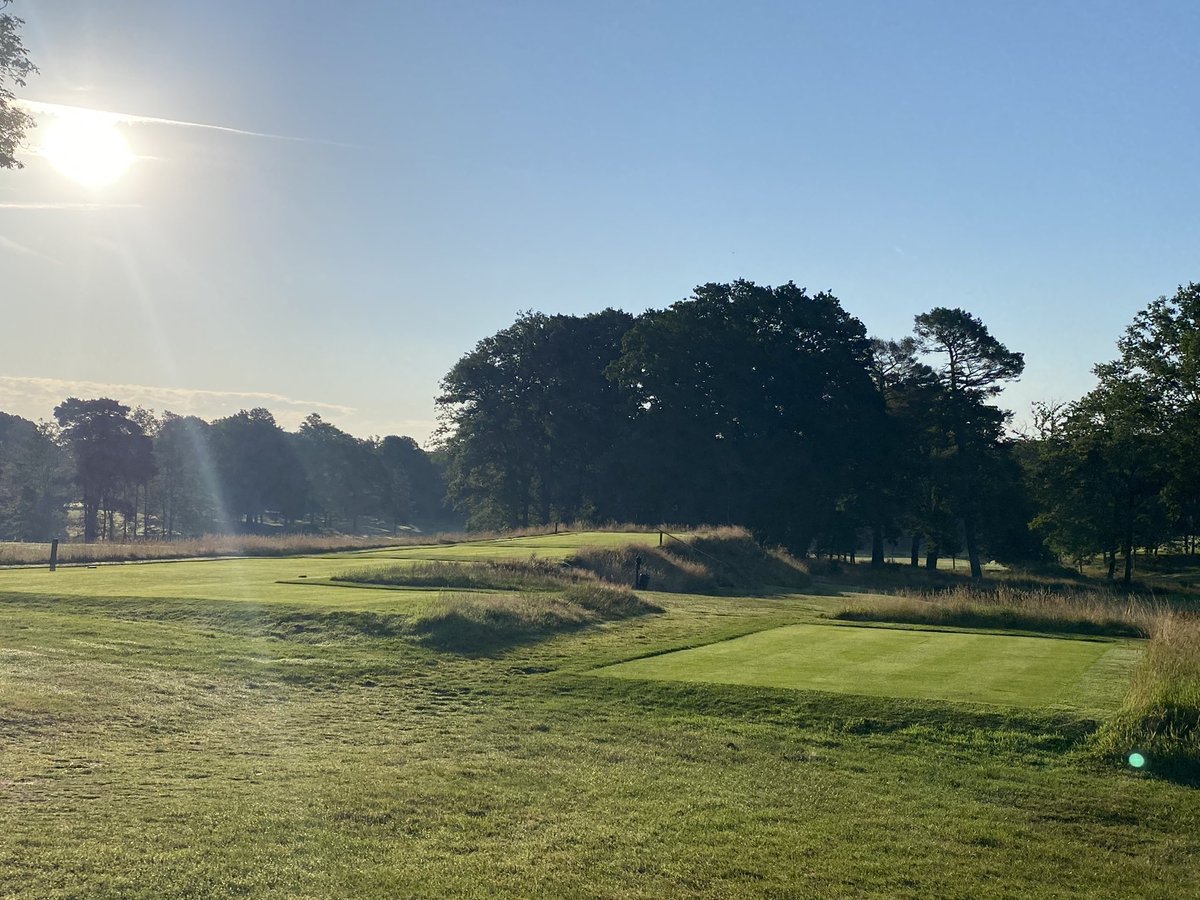 plestee's tweet image. A huge thank you to the team who have delivered a fantastic course for the @StonehamGC Pro-Am today. Loads of quality detail work along and superb surfaces 👌🏻👏🏻👏🏻👏🏻 #TeamStoneham
