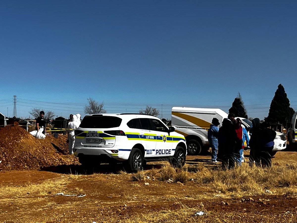 centralnewsza's tweet photo. 🔴 BREAKING NEWS UPDATE 🔴 Missing Disebo Mosupa Found Deceased

Welkom, 19 July 2024 – The search for Disebo Mosupa, the Acting Youth Development Officer at Matjhabeng Local Municipality, has ended in tragedy. Mosupa, who was reported missing on 12 July 2024, has been found buried in the Welkom Cemetery. More details to follow as the investigation continues.

#centralnewsza