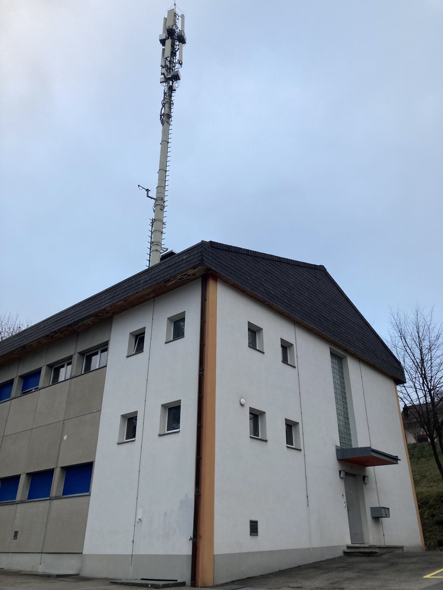 init7's tweet photo. Unsere neuen #PoPs sind live 💥:
-670MAR #Marly
-710ALP #Alpnach
-710STA #Stans
-710SAN #Sarnen
-720ARE #Areuse
-720EPL #Eplatures
-720CHF #La Chaux-de-Fonds
-720LLO #Le Locle
-730OBF #Oberentfelden
Alle geplanten und aktiven PoPs findet ihr auch unter https://t.co/Kq14Al5A32. https://t.co/Ch6osHzliu