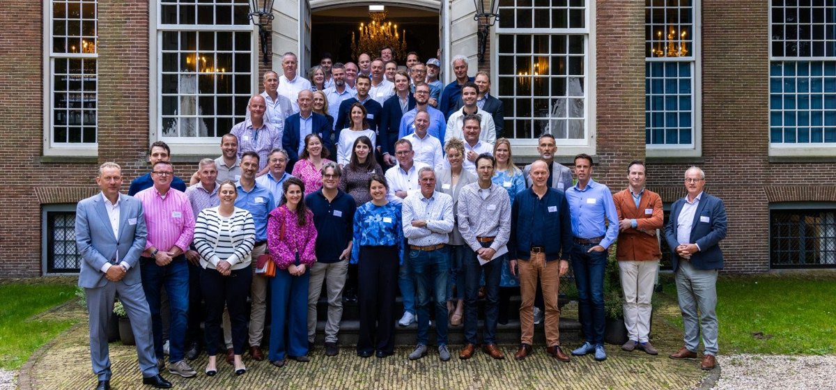 Een baan om van te😏SNOEPEN. Affiniteit met beleid en #arbeidsvoorwaarden? Zoek jij een zelfstandige werkomgeving? Goed in #stakeholdermanagement? Kom dan eens met ons praten. #vacature #topbaan #carriere #hrspecialist #humanresource lnkd.in/eYaaN78f